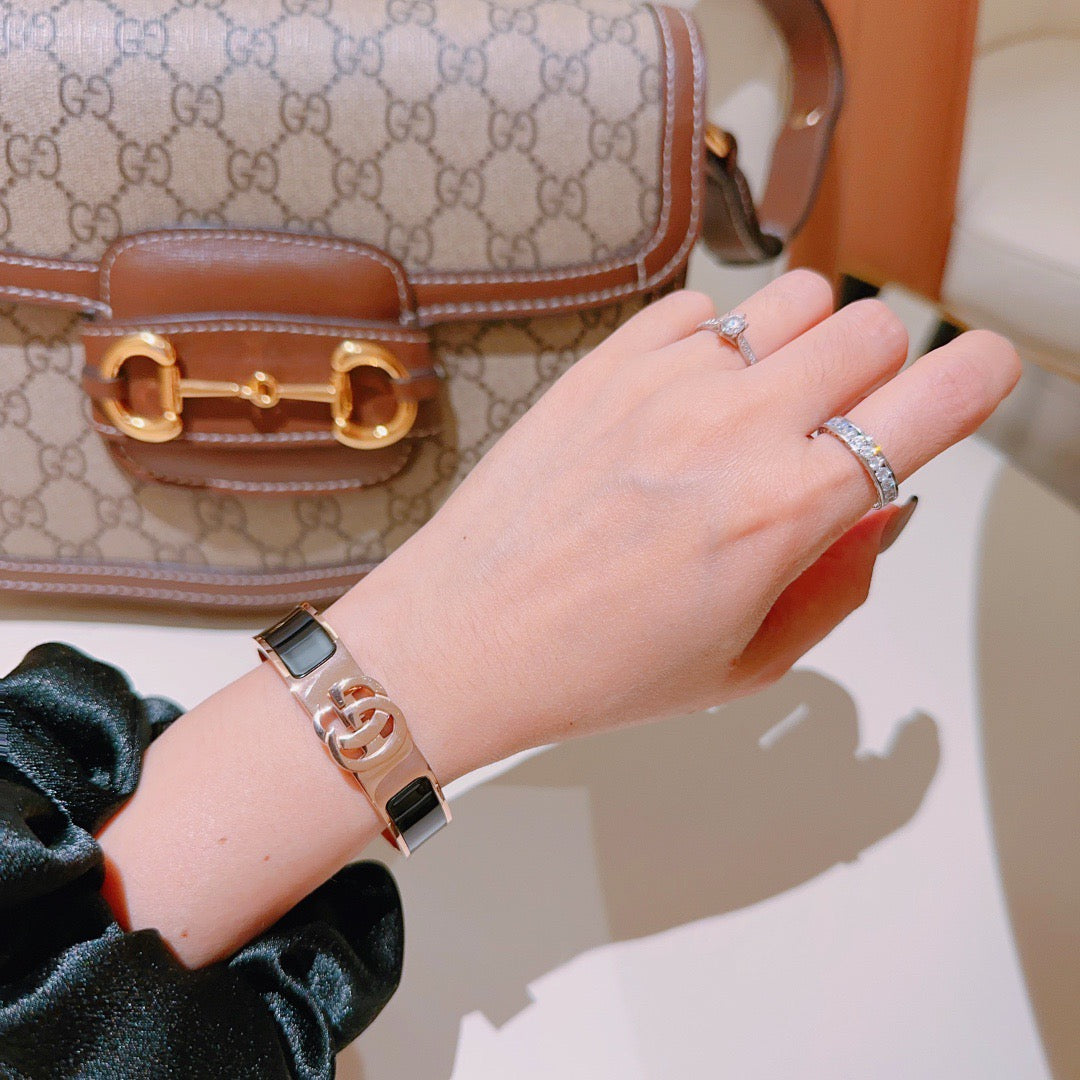 Martin Graham bangle in polished metal-tone – detail view