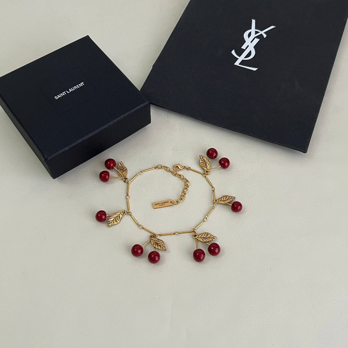 Martin Graham bracelet in polished metal-tone – side detail