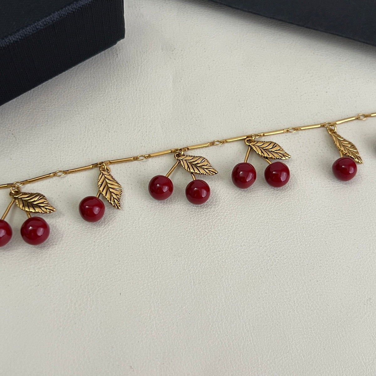 Martin Graham bracelet in polished metal-tone – detail view
