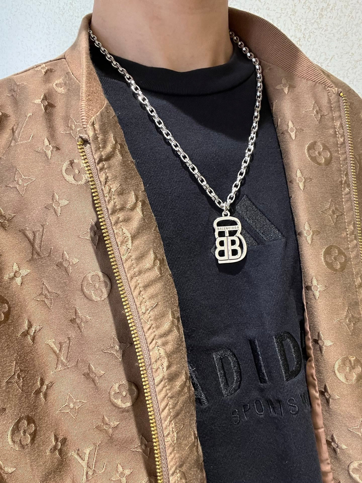 Martin Graham pendant necklace in polished metal-tone – detail view