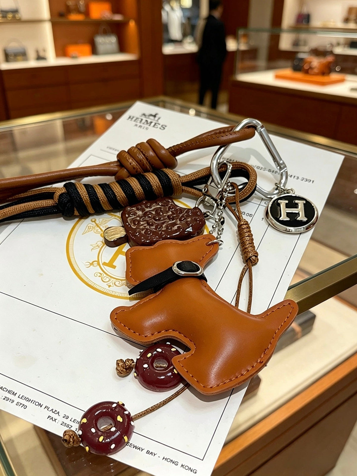 Martin Graham keychain in polished metal-tone – side detail