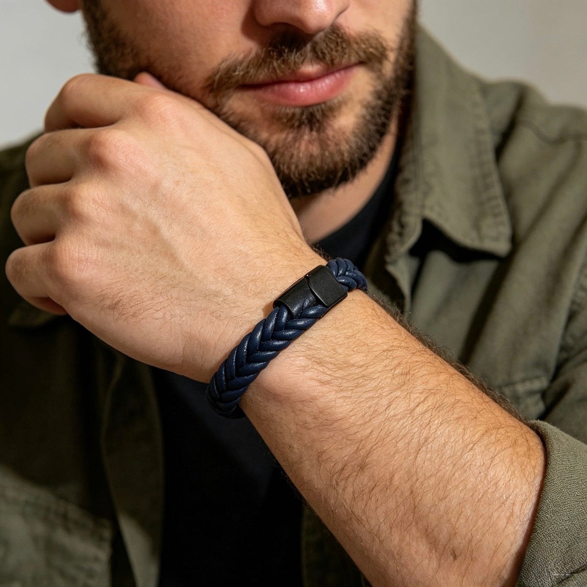 Martin Graham bangle in polished metal-tone – front product view