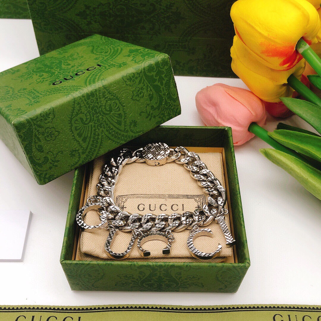 Martin Graham bracelet in polished metal-tone – side detail