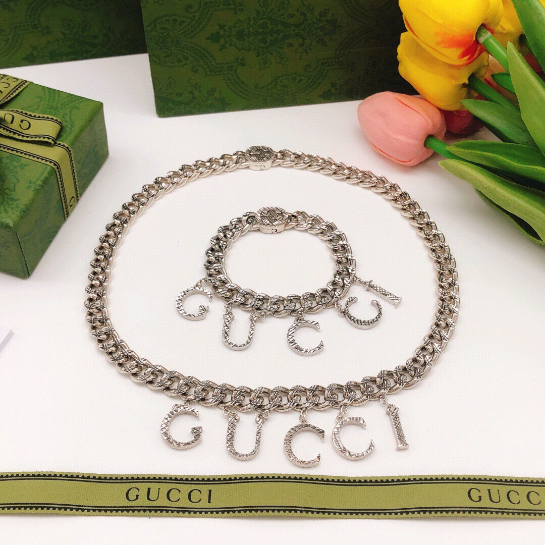 Martin Graham bracelet in polished metal-tone – close-up detail
