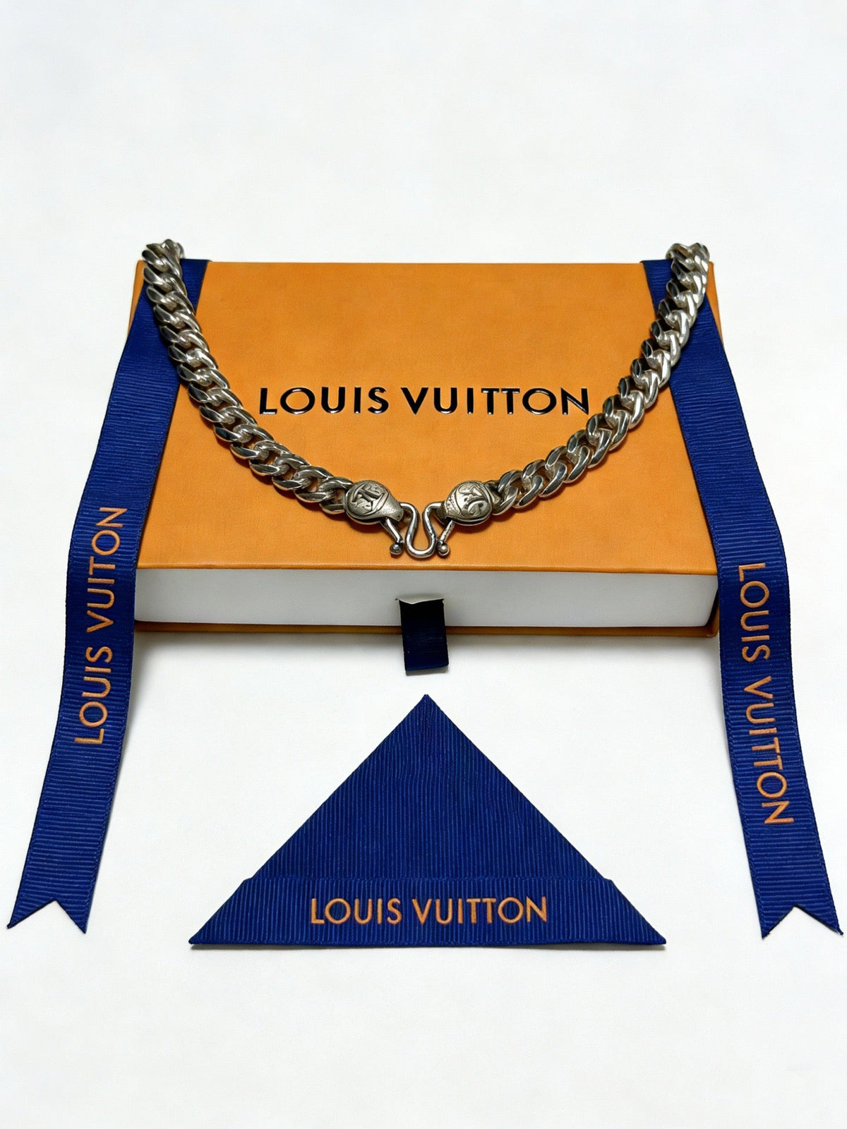 Martin Graham pendant necklace in polished metal-tone – close-up detail