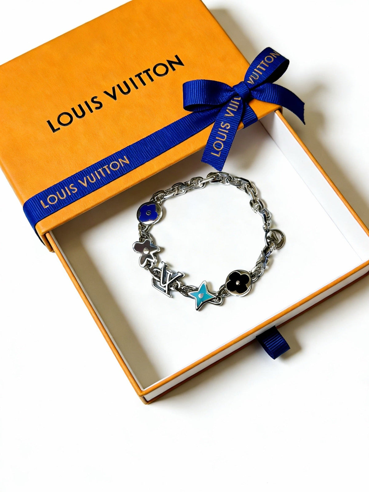 Martin Graham bracelet in polished metal-tone – front product view