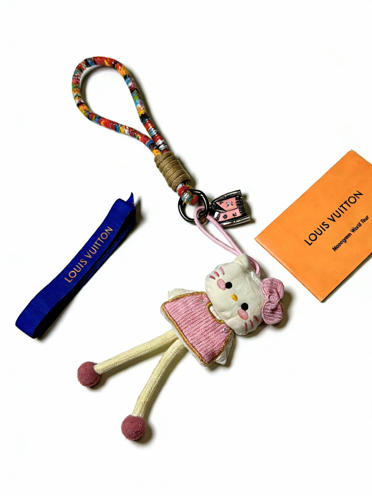 Martin Graham keychain in polished metal-tone – close-up detail