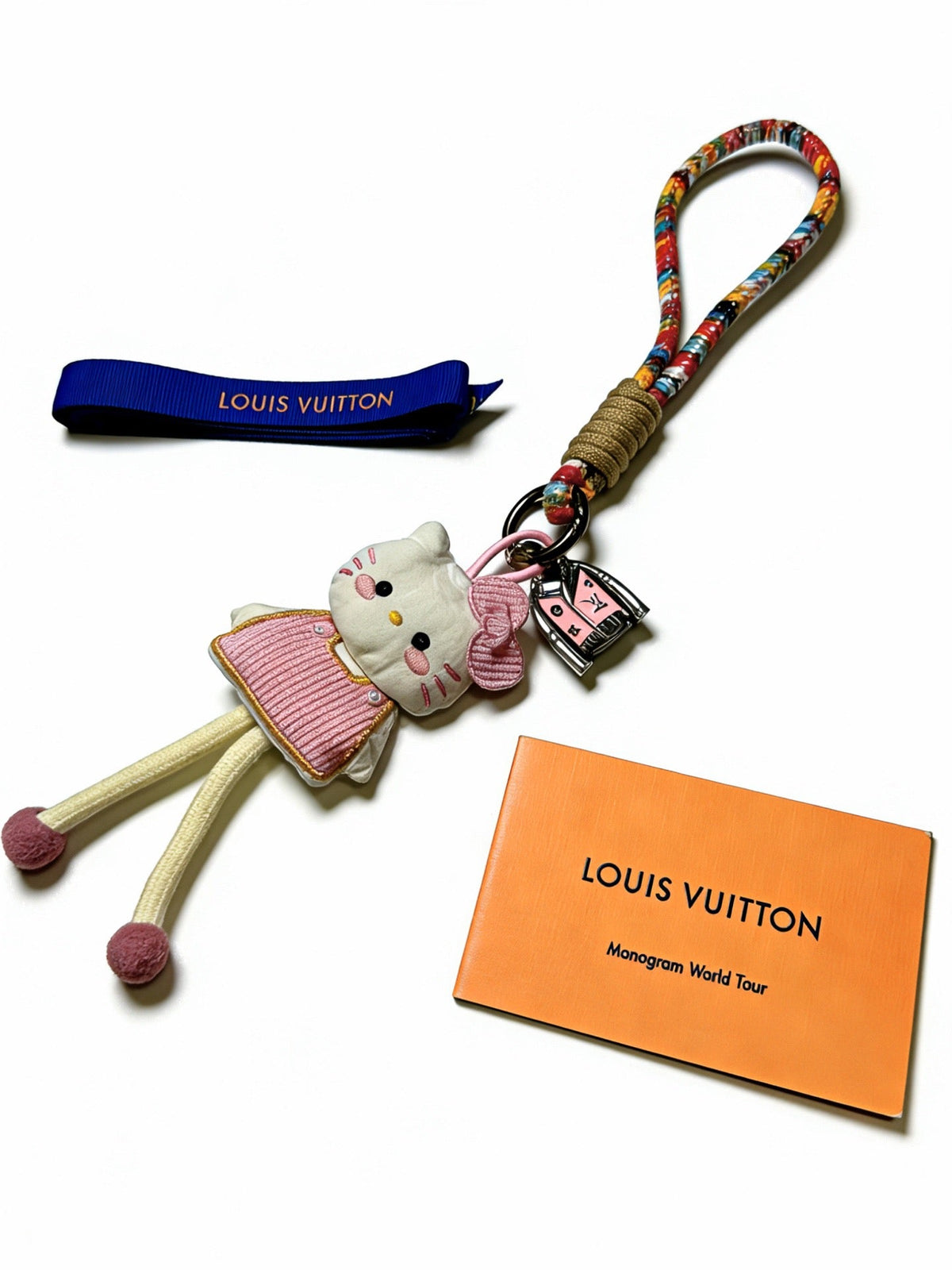 Martin Graham keychain in polished metal-tone – side detail
