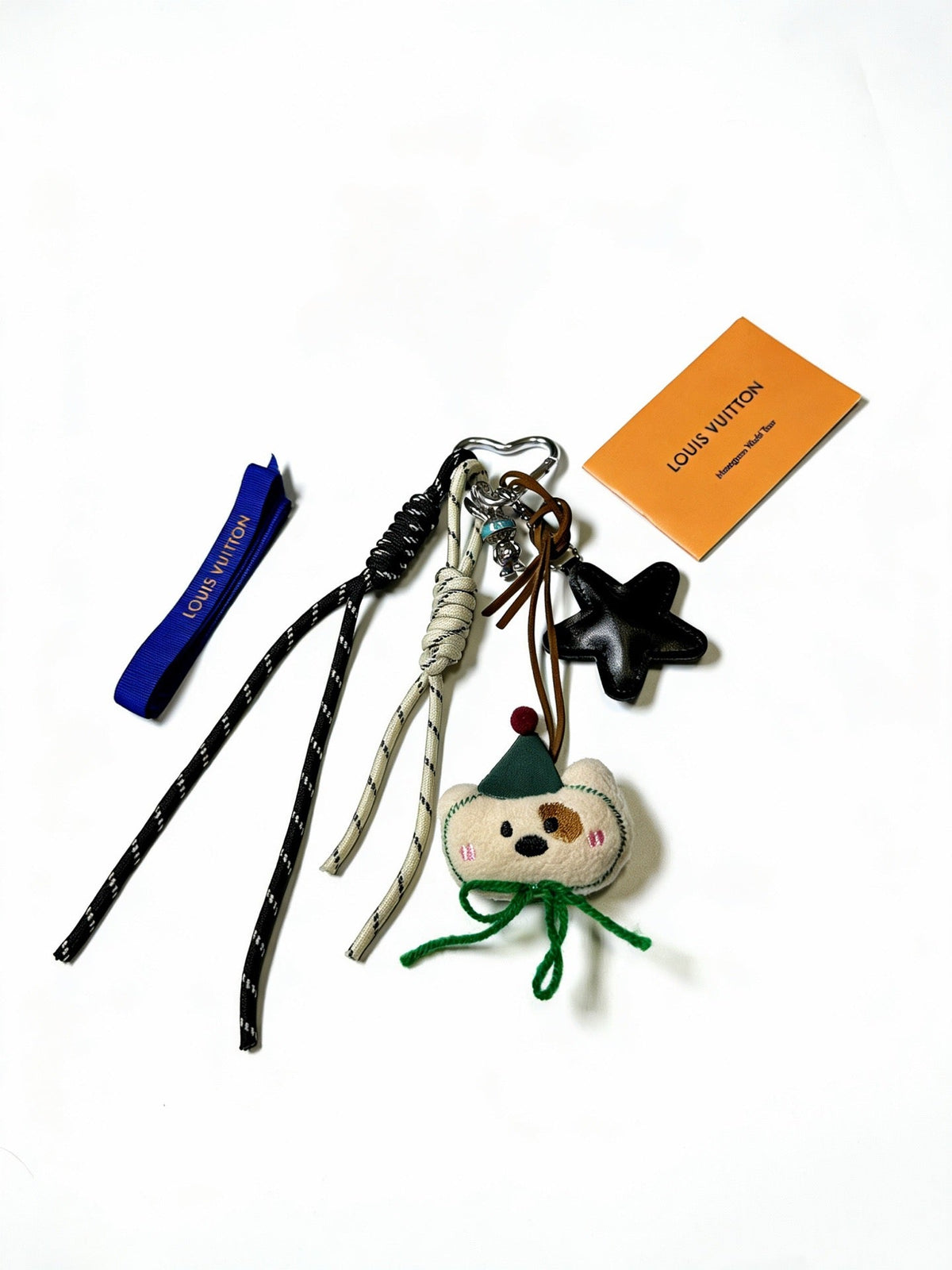 Martin Graham keychain in polished metal-tone – detail view