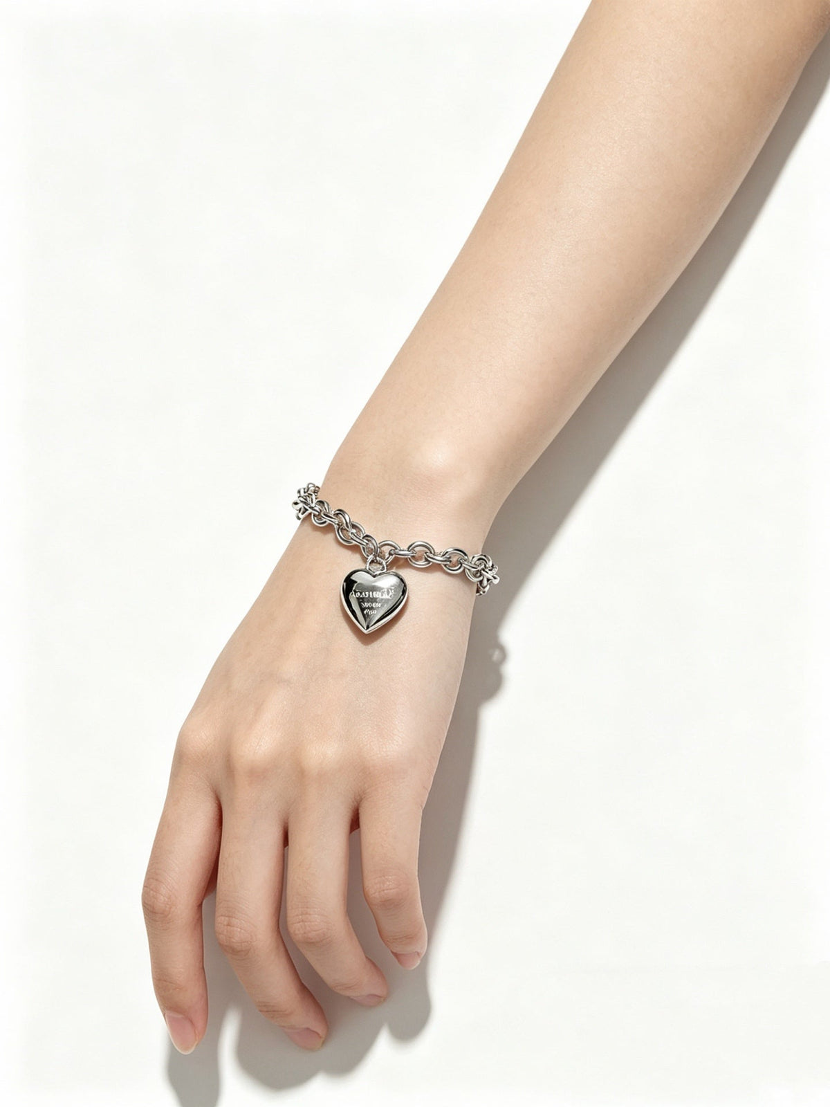 Martin Graham bracelet in polished metal-tone – close-up detail
