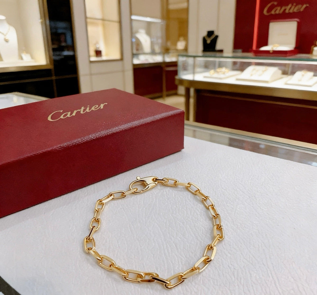 Martin Graham bracelet in polished metal-tone – close-up detail