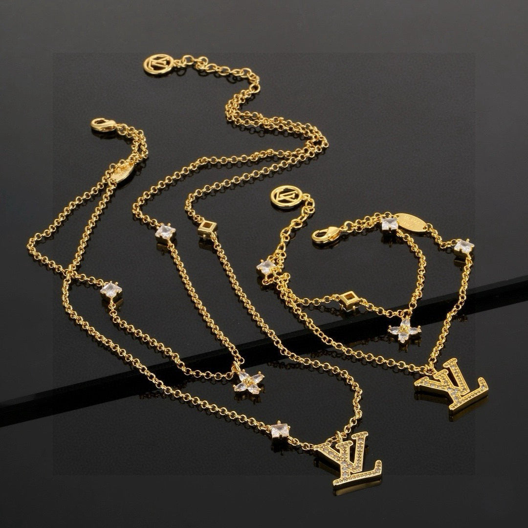 Martin Graham bracelet in polished metal-tone – side detail