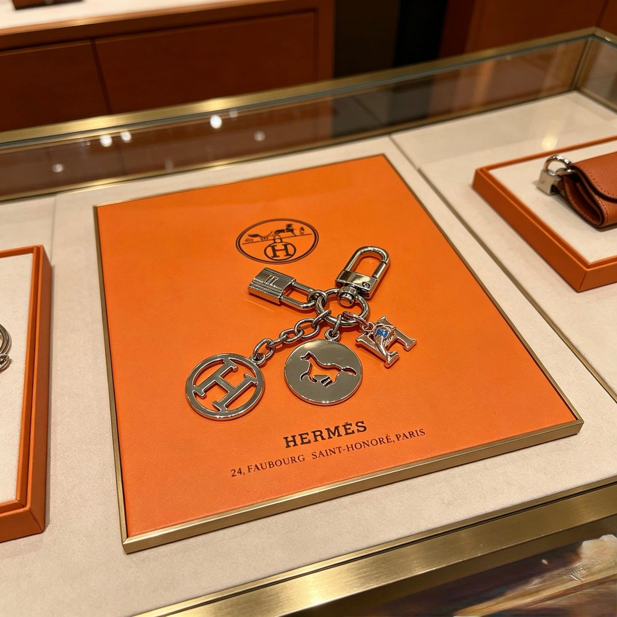 Martin Graham keychain in polished metal-tone – close-up detail
