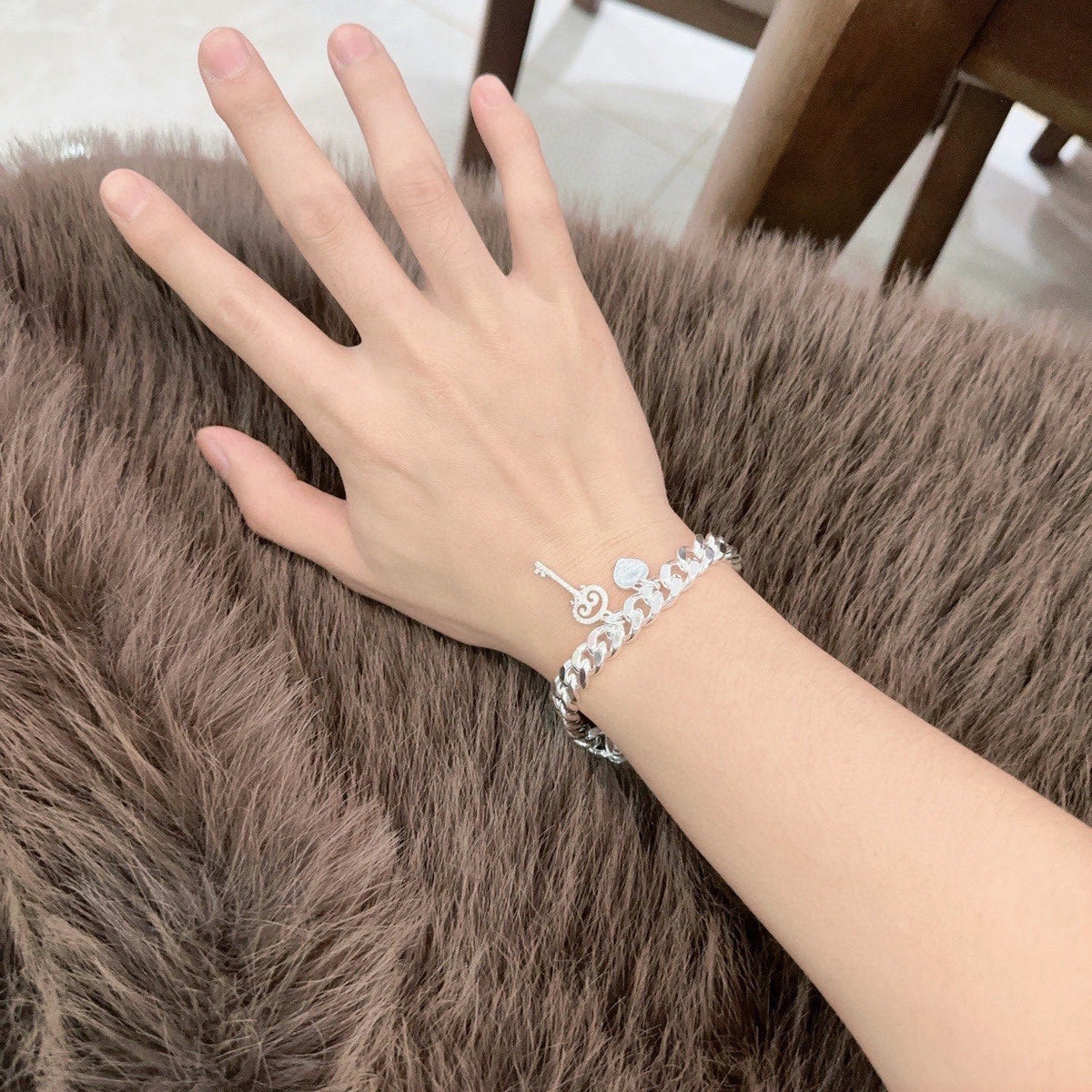 Martin Graham bracelet in polished metal-tone – close-up detail