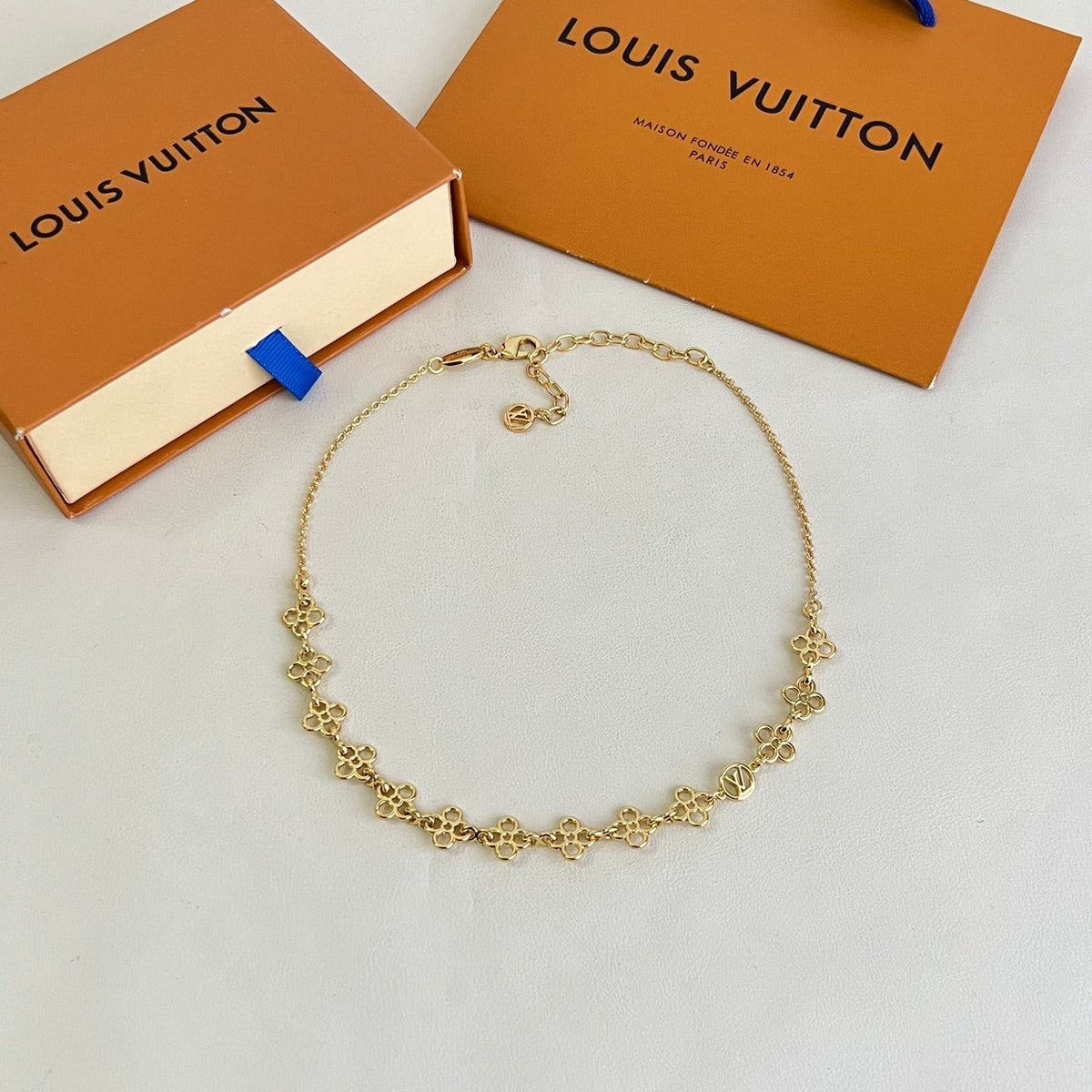 Martin Graham pendant necklace in polished metal-tone – front product view