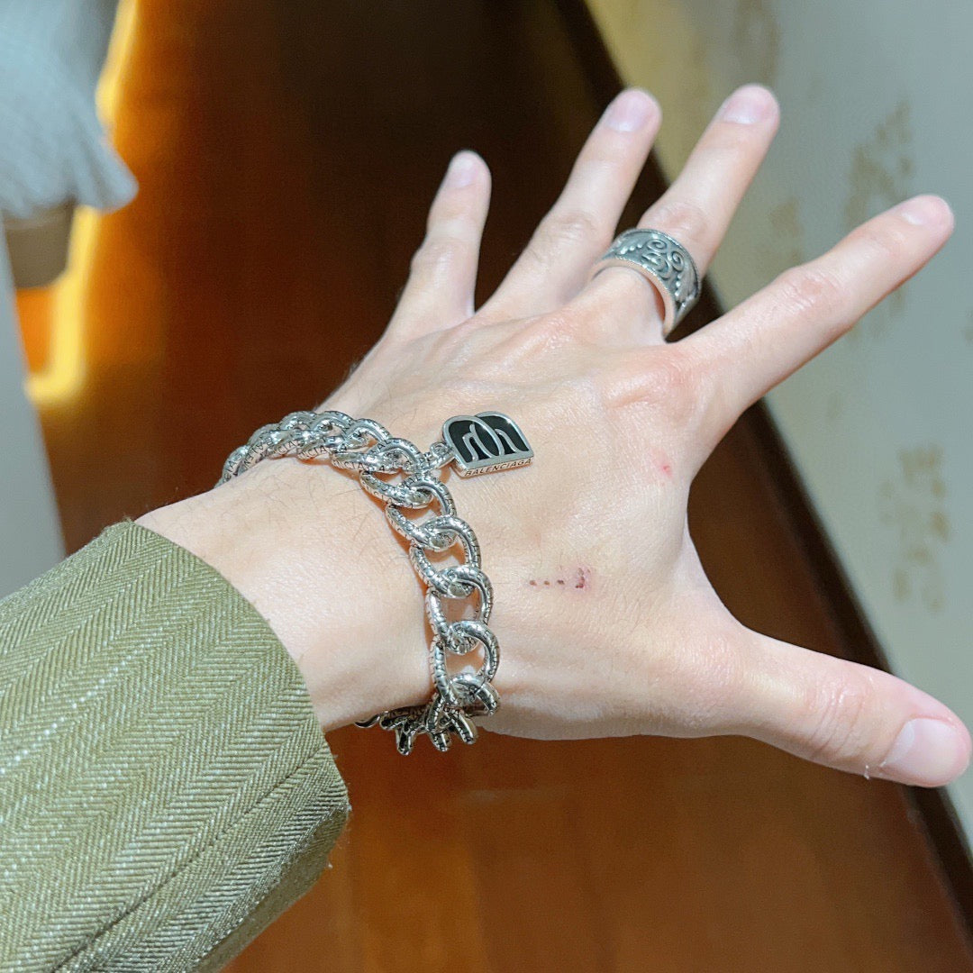 Martin Graham bracelet in polished metal-tone – detail view