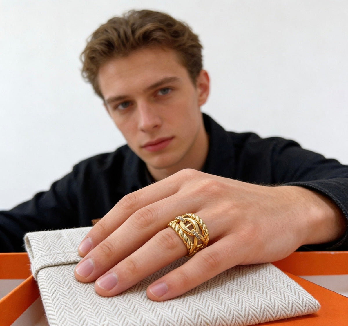 Martin Graham ring in polished metal-tone – detail view
