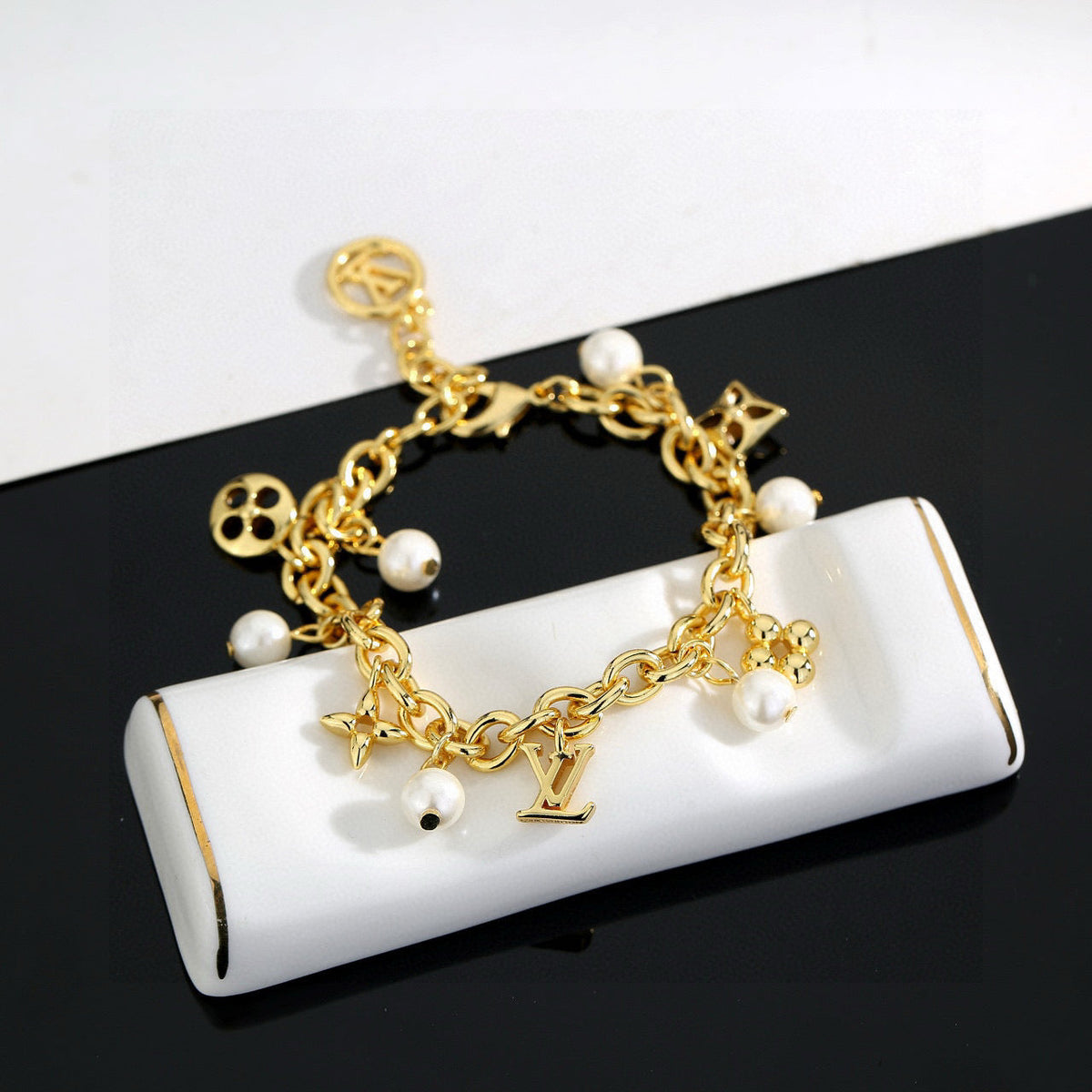 Martin Graham bracelet in polished metal-tone – close-up detail