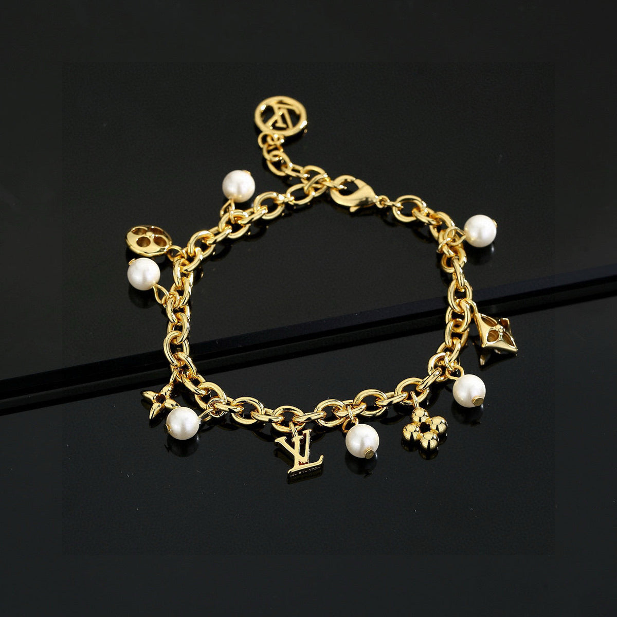 Martin Graham bracelet in polished metal-tone – side detail