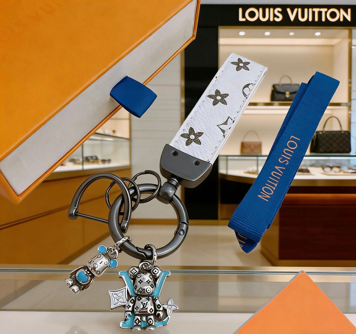 Martin Graham keychain in polished metal-tone – close-up detail