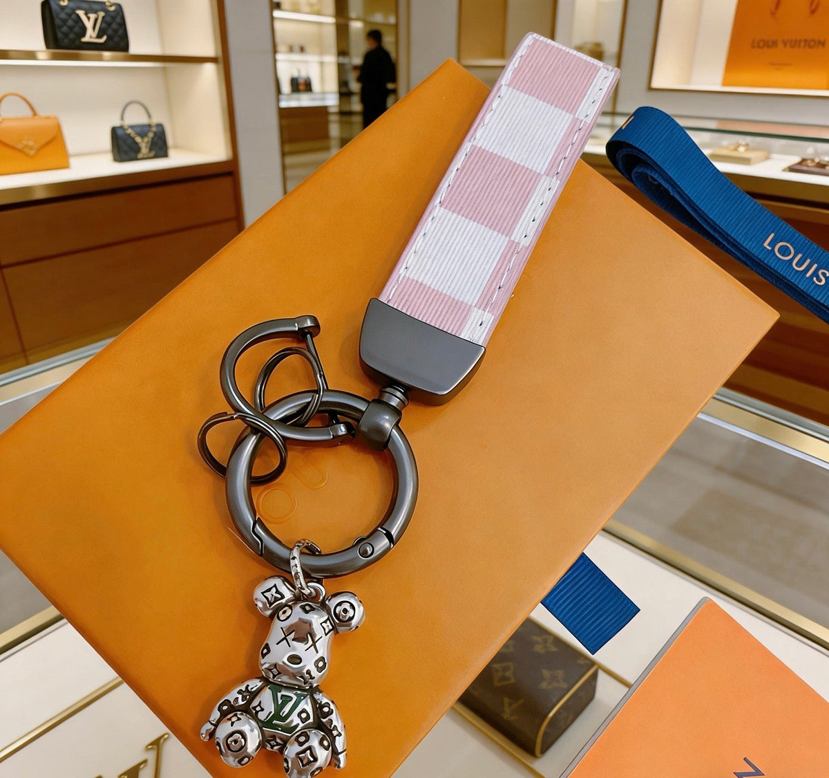 Martin Graham keychain in polished metal-tone – close-up detail