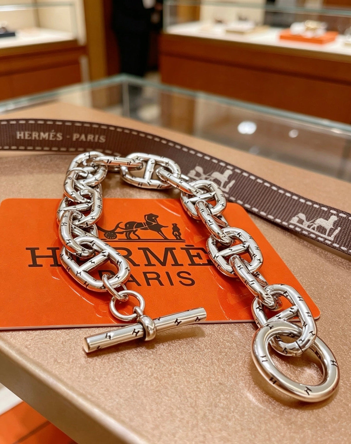 Martin Graham bracelet in polished metal-tone – close-up detail