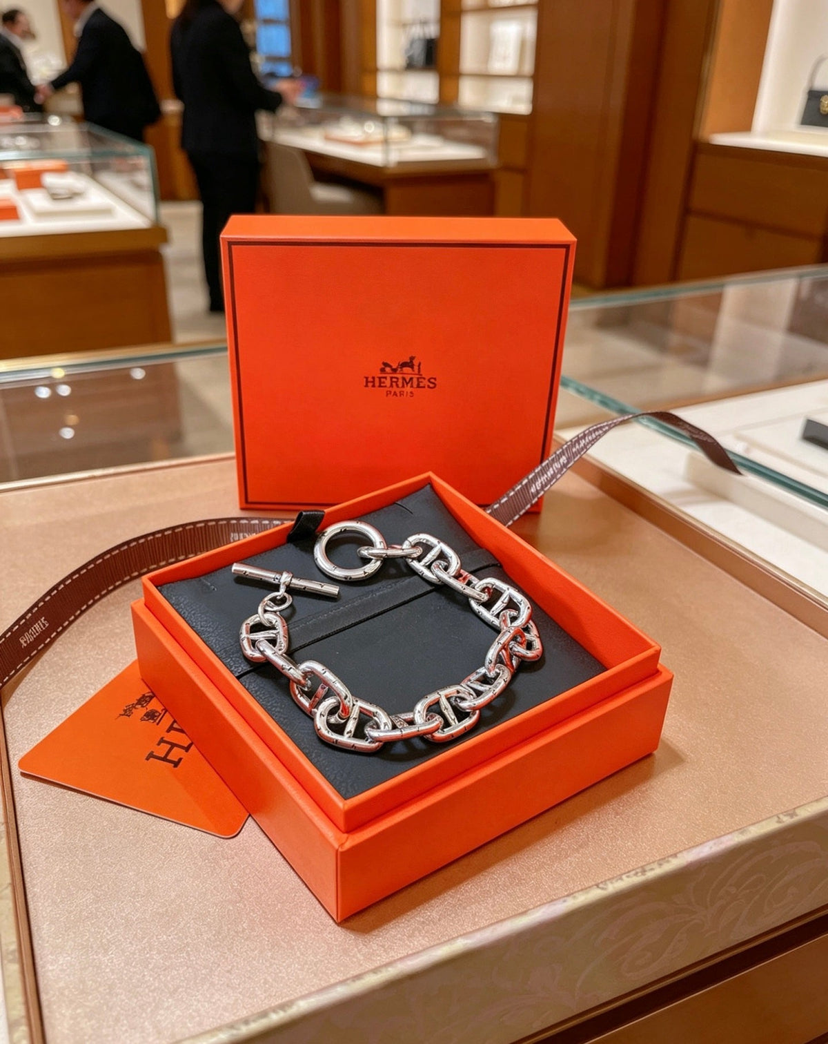 Martin Graham bracelet in polished metal-tone – detail view