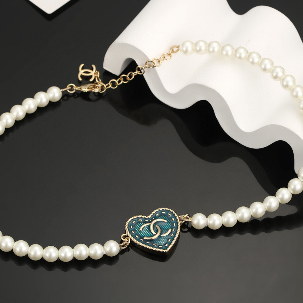 Martin Graham bracelet in polished metal-tone – detail view