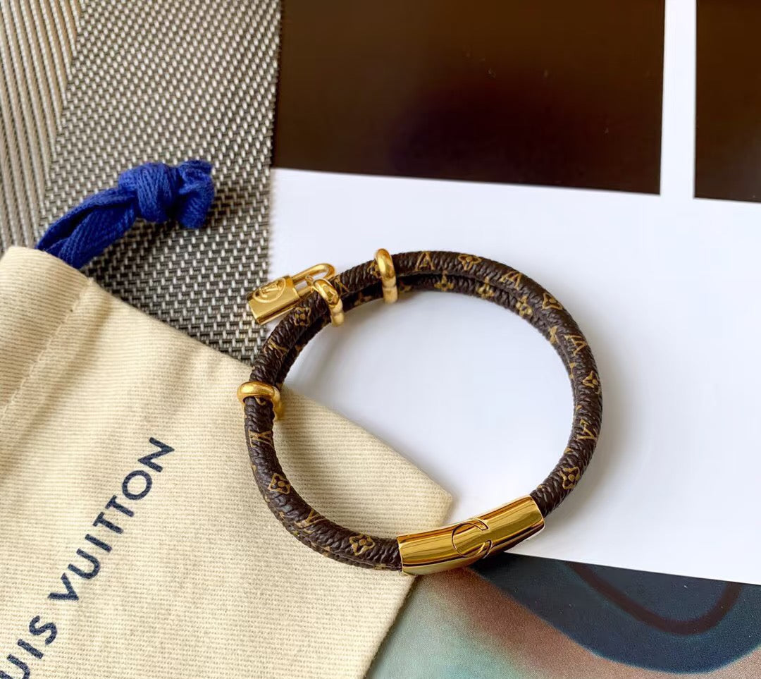 Martin Graham bangle in polished metal-tone – main product view