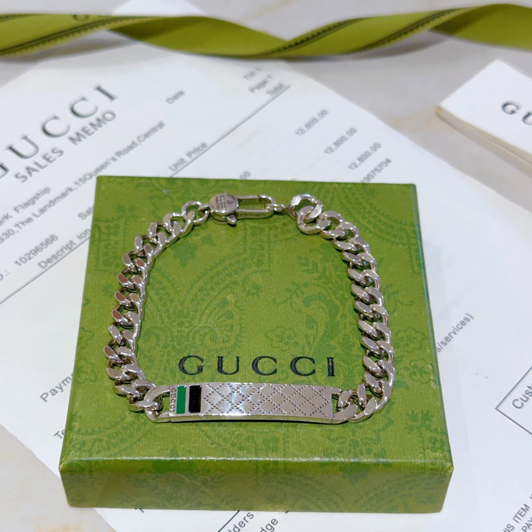Martin Graham bracelet in polished metal-tone – close-up detail