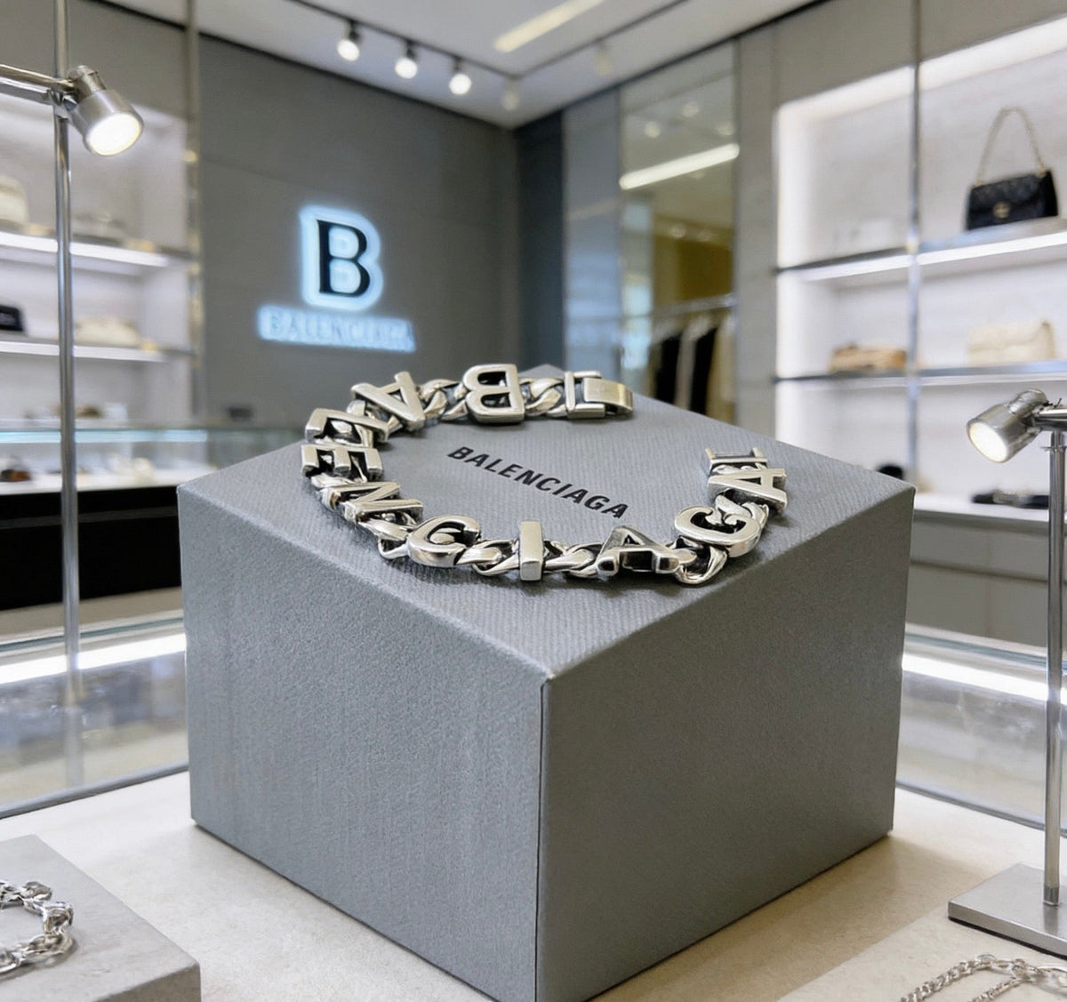 Martin Graham bracelet in polished metal-tone – front product view