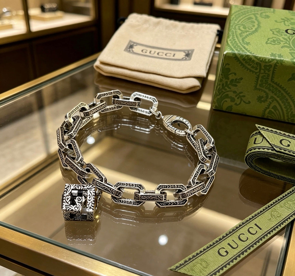 Martin Graham bracelet in polished metal-tone – side detail