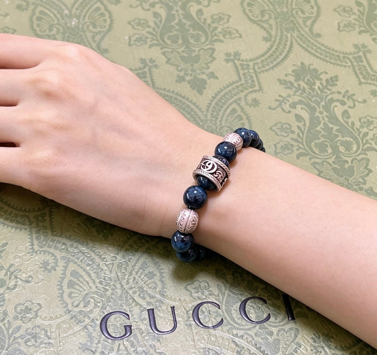 Martin Graham bracelet in polished metal-tone – detail view