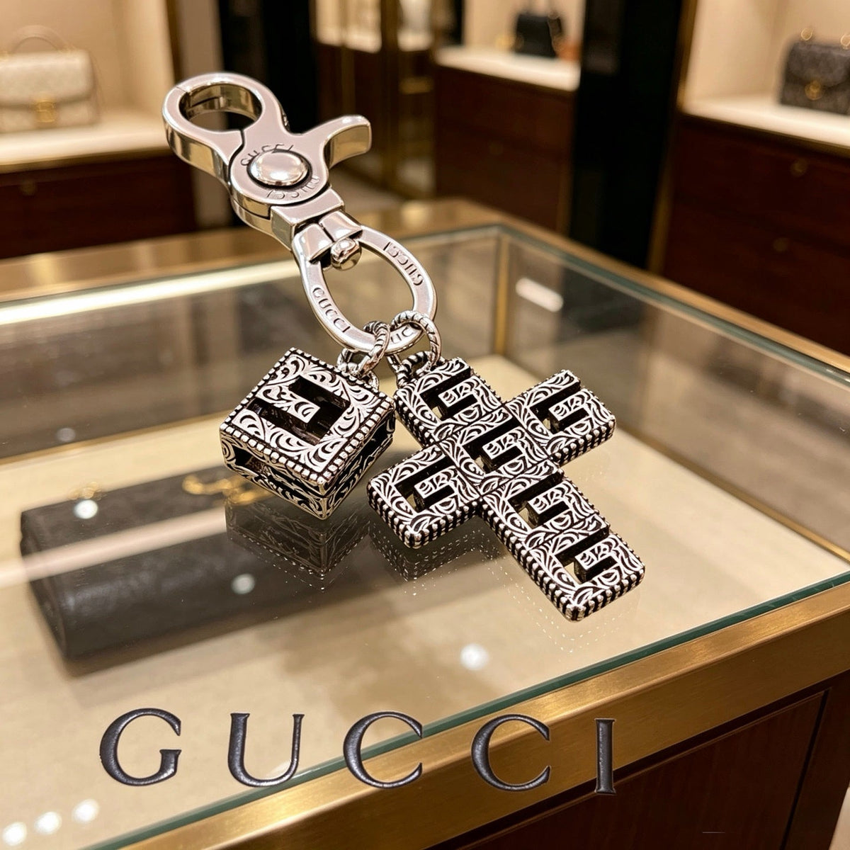 Martin Graham keychain in polished metal-tone – side detail