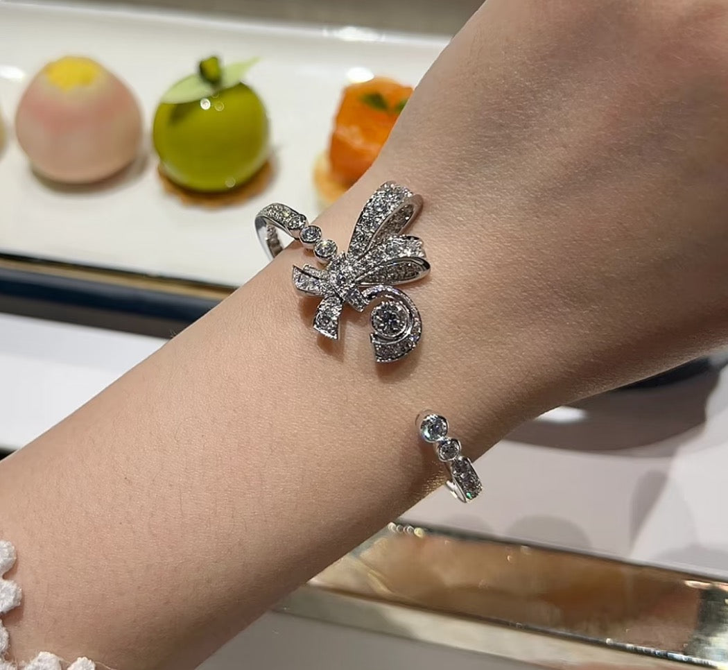 Martin Graham bangle in polished metal-tone – main product view