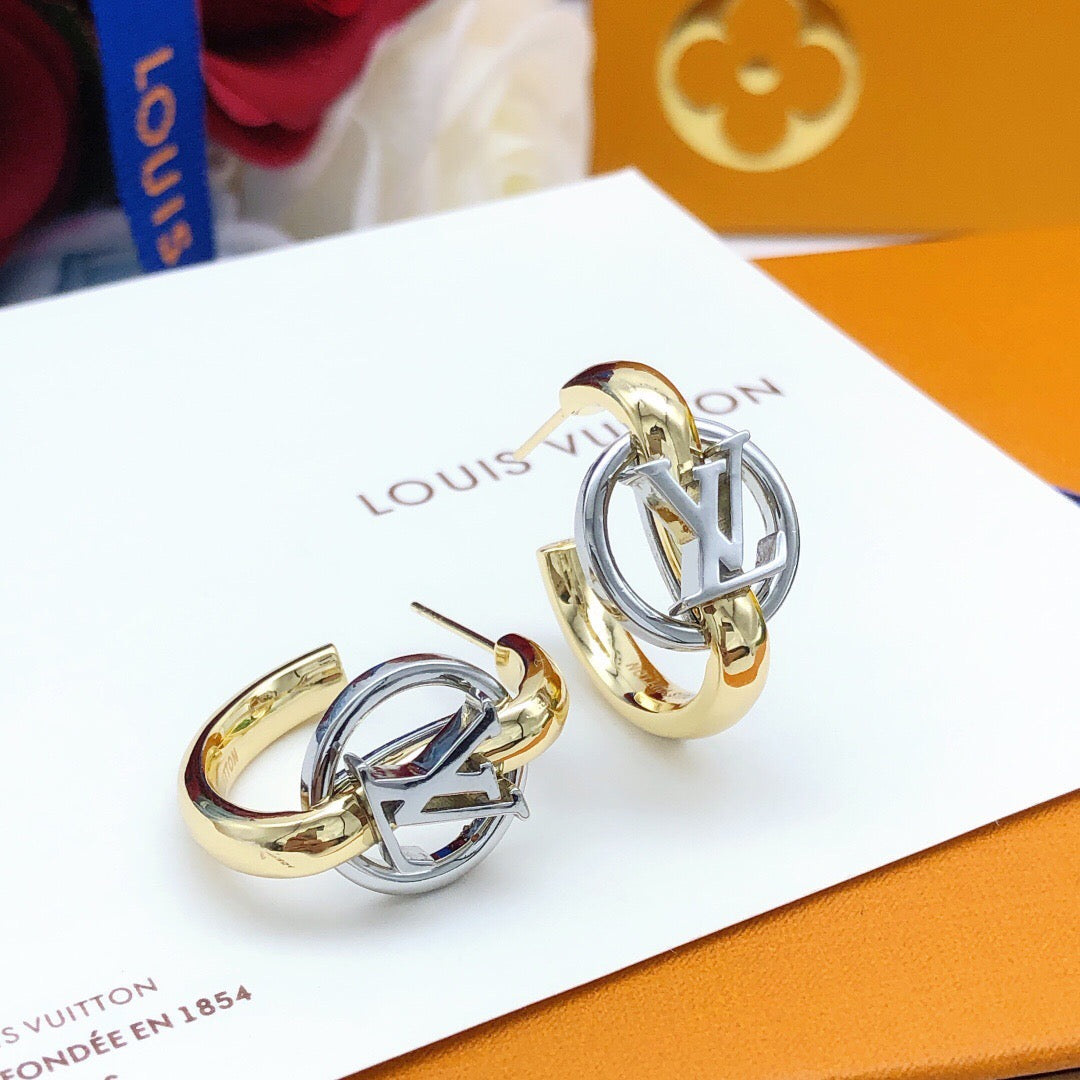 Martin Graham earrings in polished metal-tone – detail view