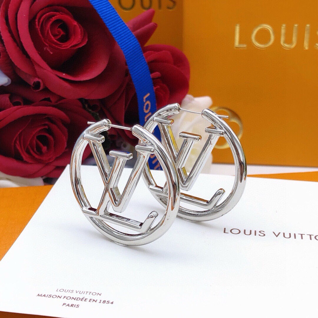 Martin Graham earrings in polished metal-tone – detail view