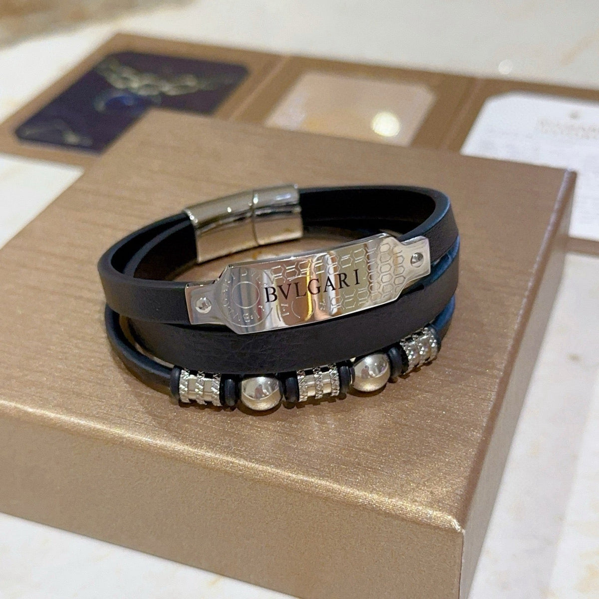 Martin Graham bracelet in polished metal-tone – detail view