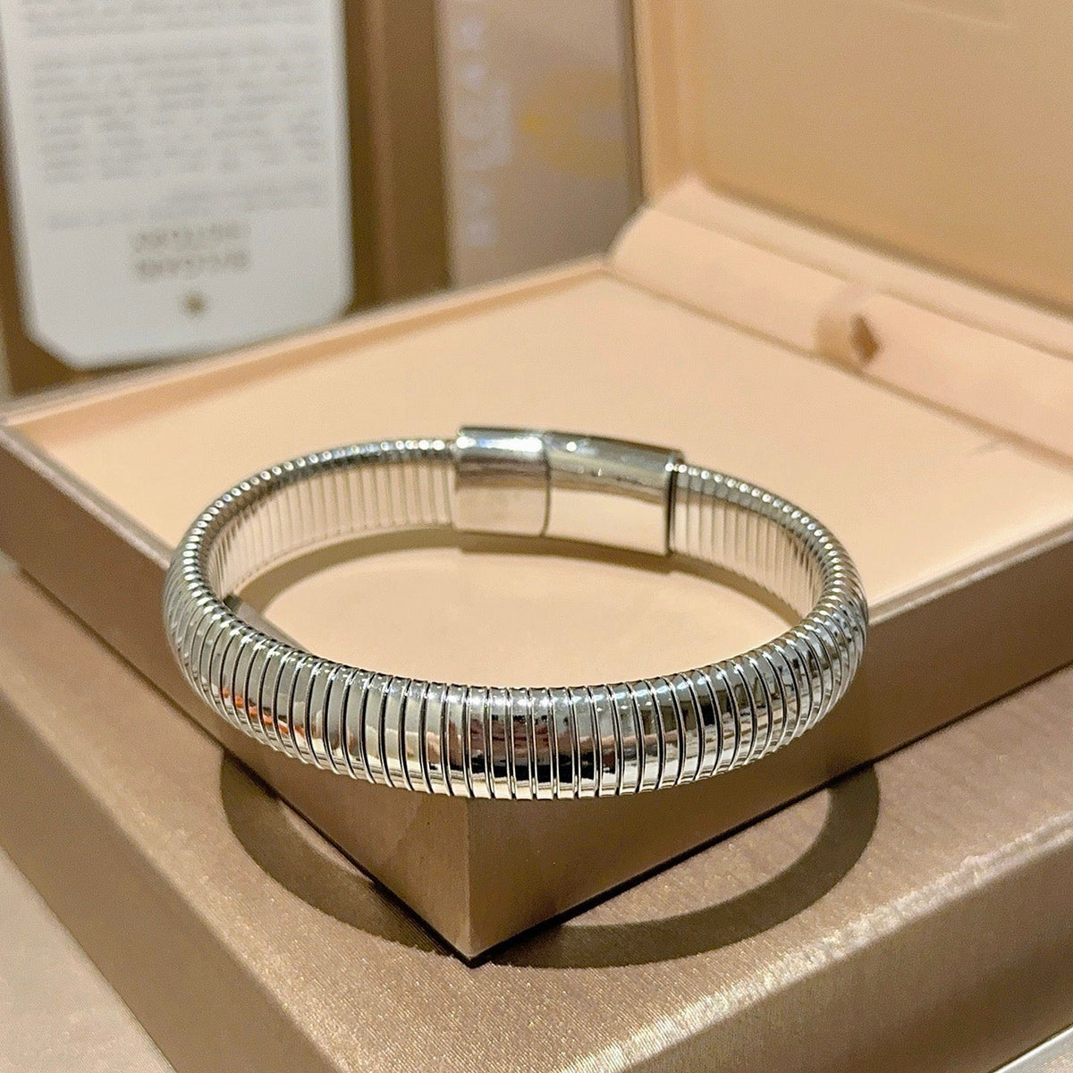 Martin Graham ring in polished metal-tone – detail view