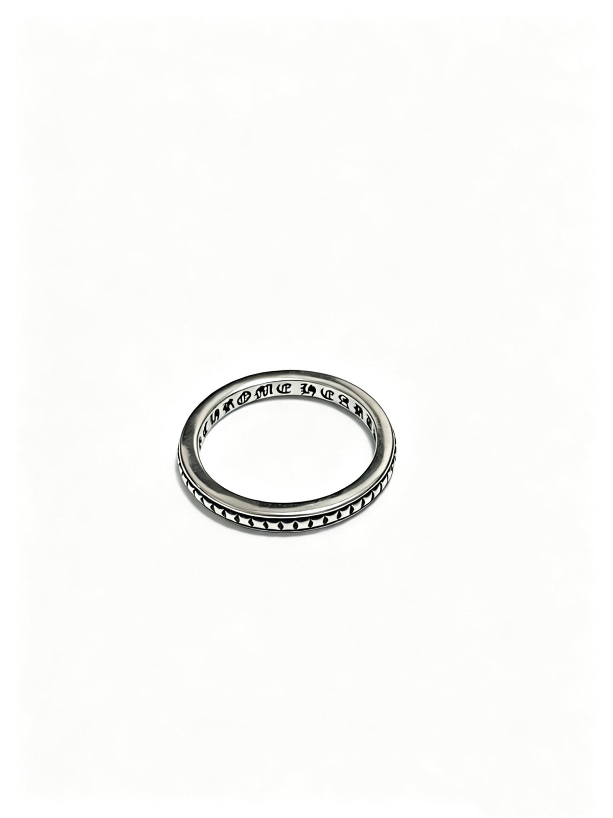 Martin Graham ring in polished metal-tone – detail view