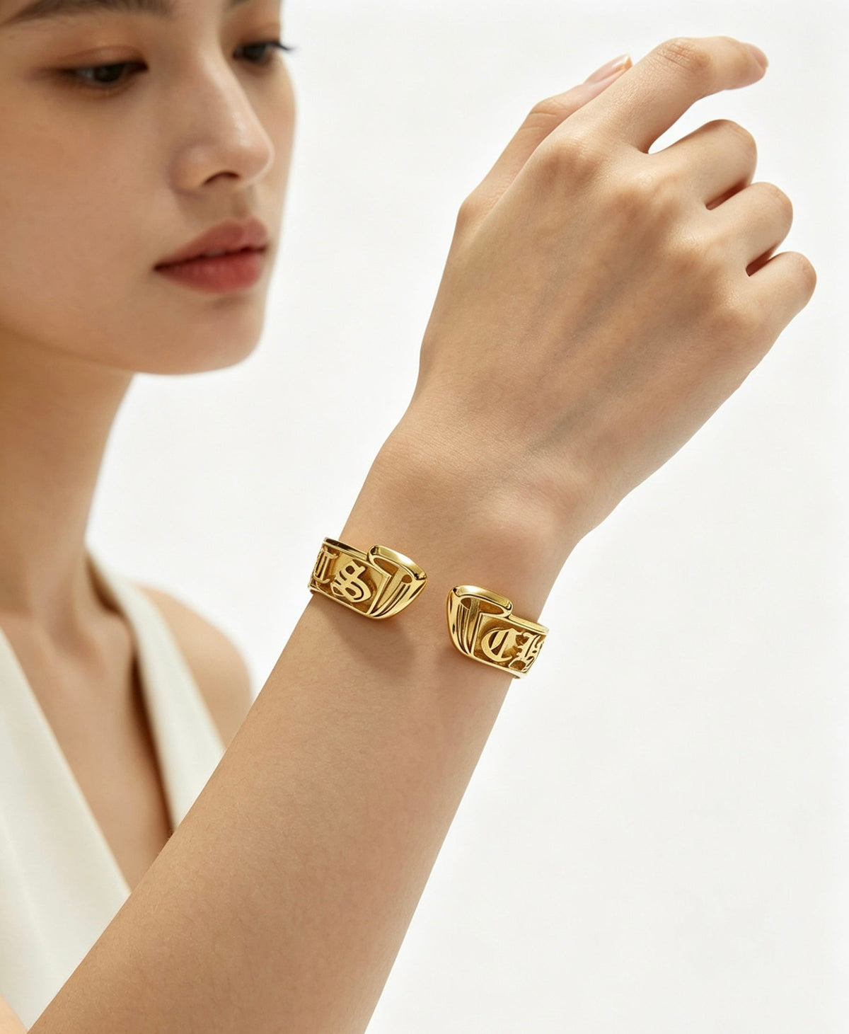 Martin Graham bracelet in polished metal-tone – front product view