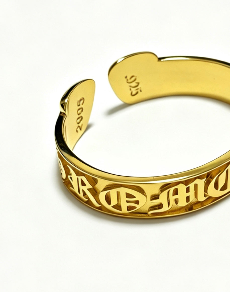 Martin Graham bracelet in polished metal-tone – detail view