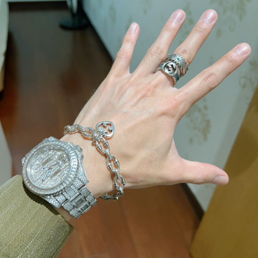Martin Graham bracelet in polished metal-tone – detail view