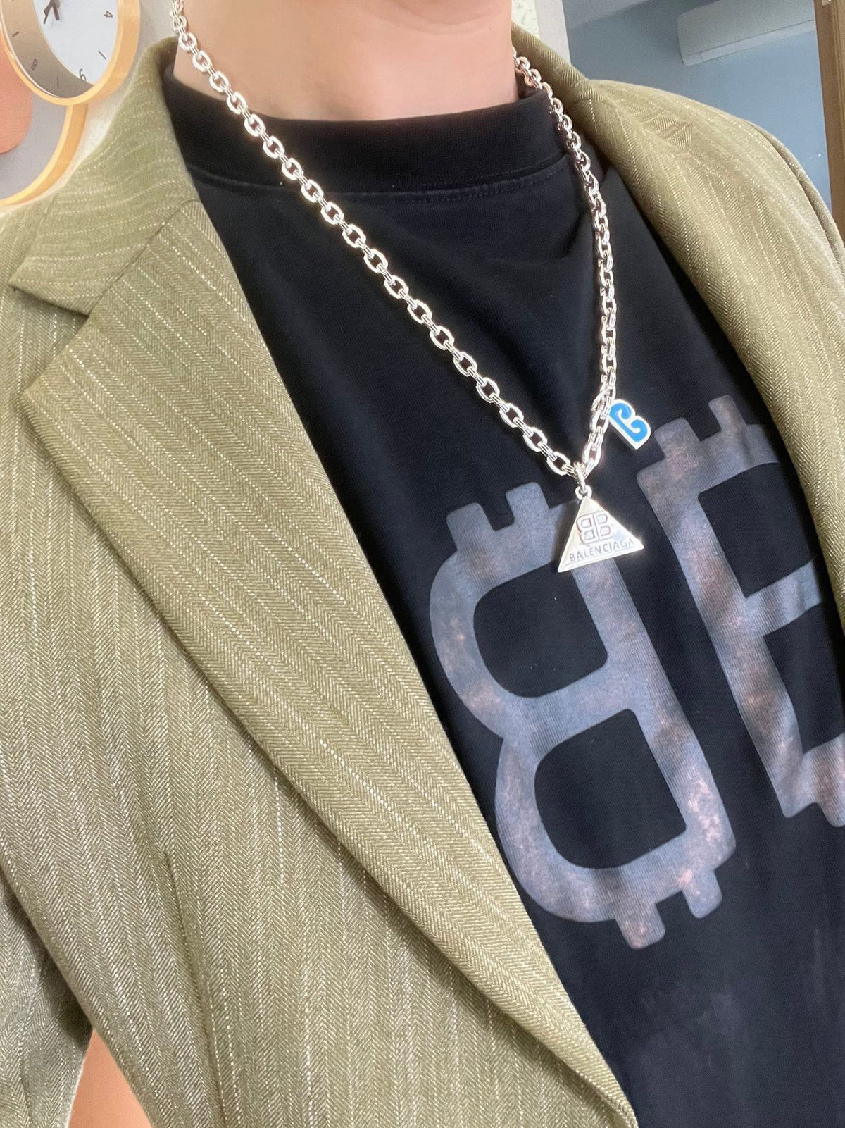 Martin Graham pendant necklace in polished metal-tone – detail view