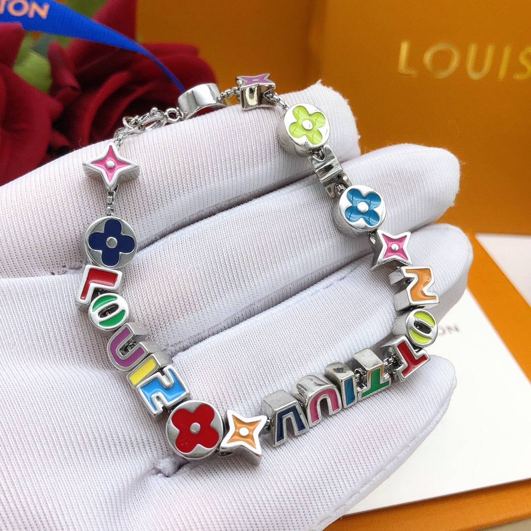 Martin Graham bracelet in polished metal-tone – detail view