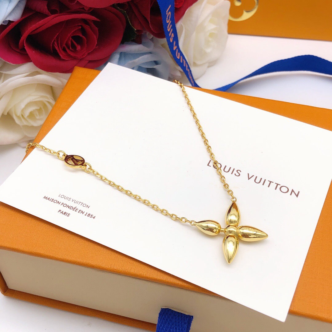 Martin Graham bracelet in polished metal-tone – styled product view