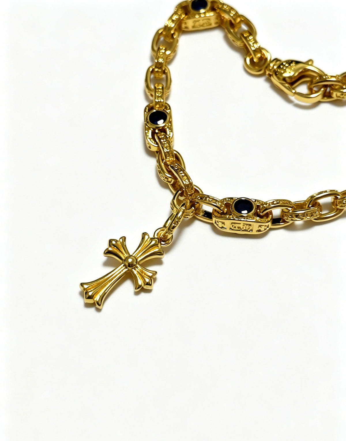 Martin Graham bracelet in polished metal-tone – side detail