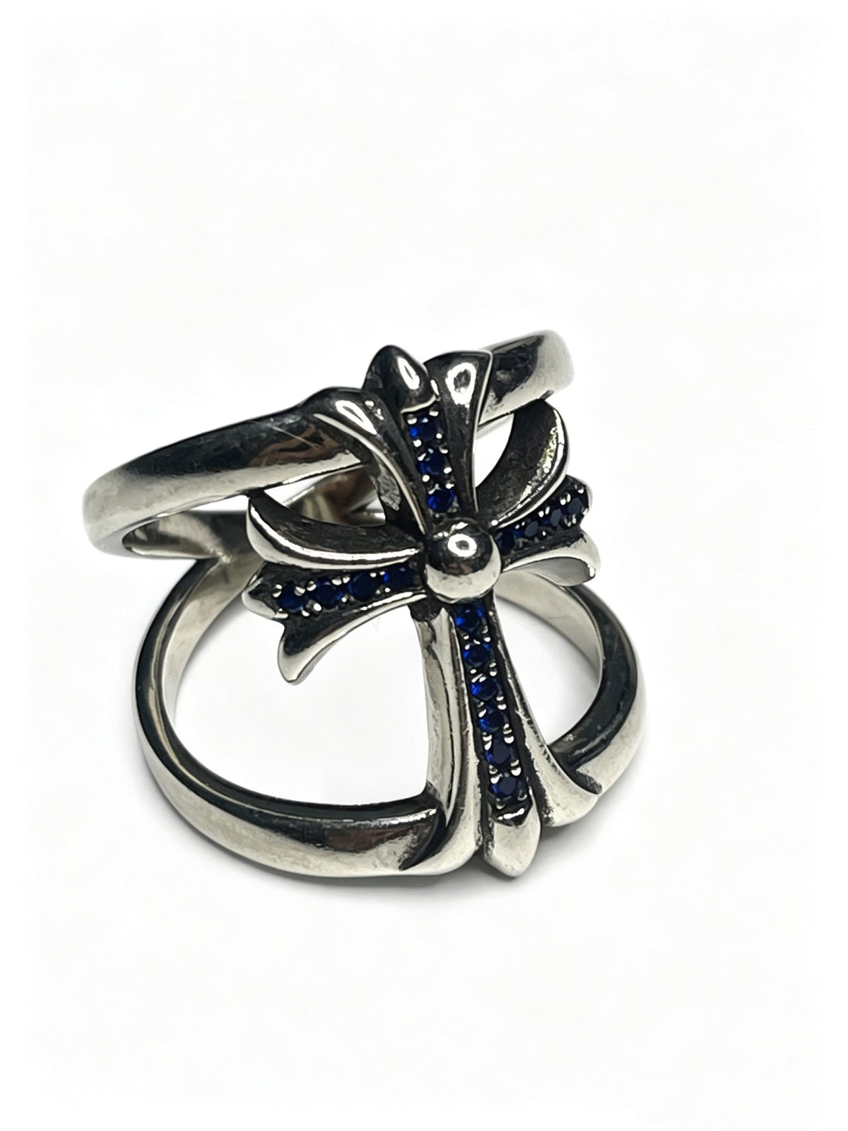 Martin Graham ring in polished metal-tone – close-up detail