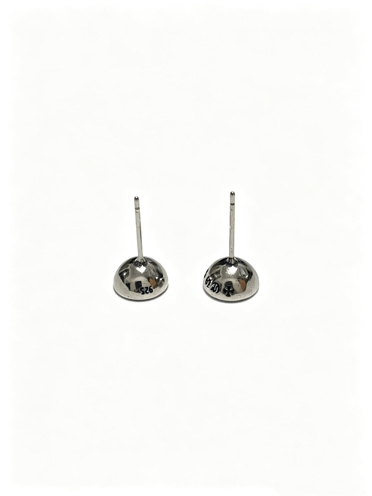 Martin Graham earrings in polished metal-tone – side detail