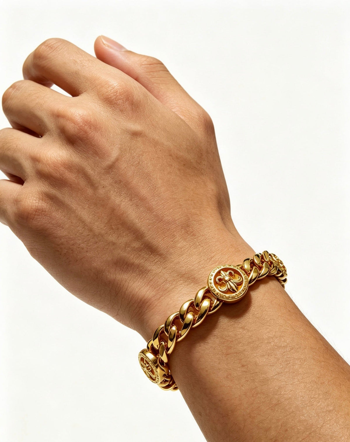 Martin Graham bracelet in polished metal-tone – detail view